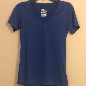 Women’s Nike shirt